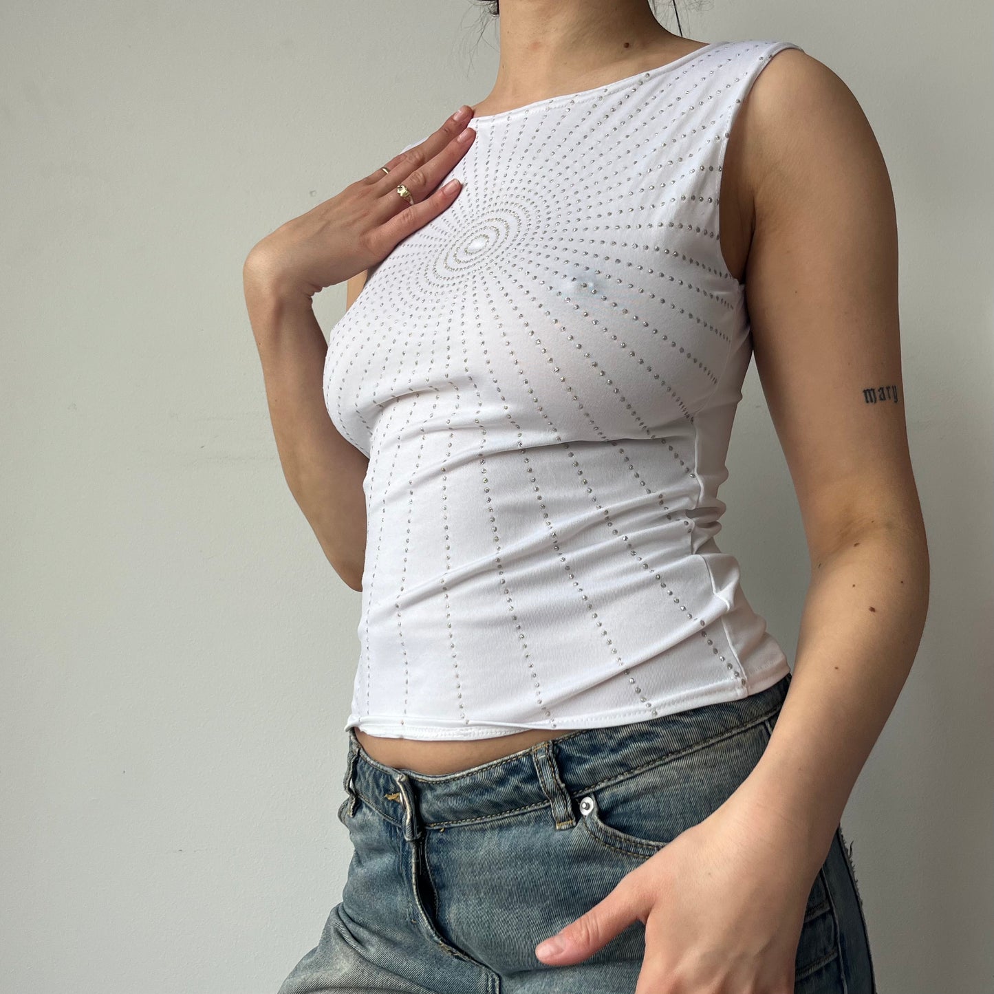 SUNBURST CUTOUT TANK